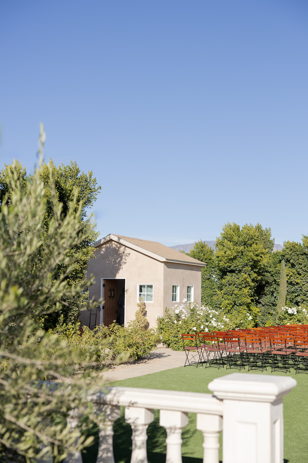 Tuscan Rose Ranch wedding venue garden wedding ceremony. 